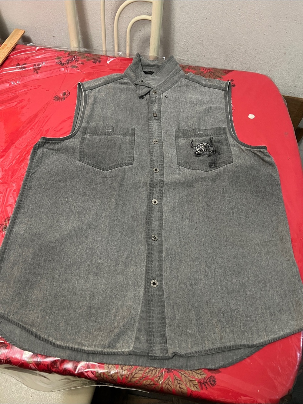 Harley Davidson Sleeveless Grey Mens Button Down Shirt. Size XL